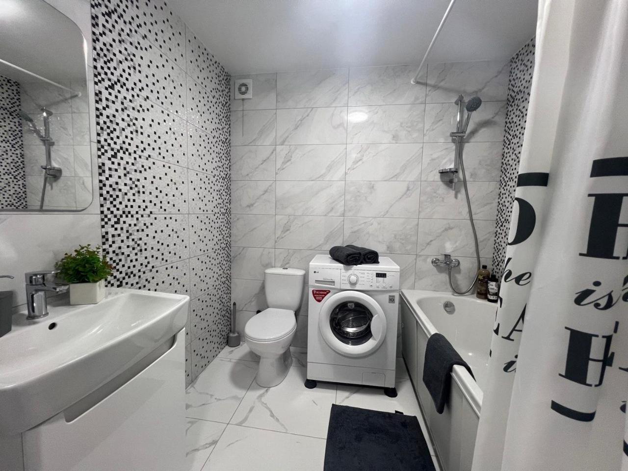 Apartments Карпенка Тернопил Екстериор снимка