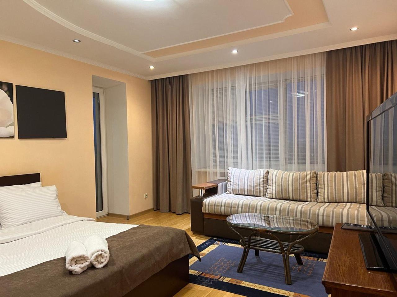 Apartments Карпенка Тернопил Екстериор снимка